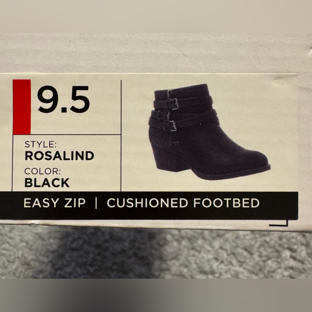 Women's Black Ankle Boots - Picture 5 of 6